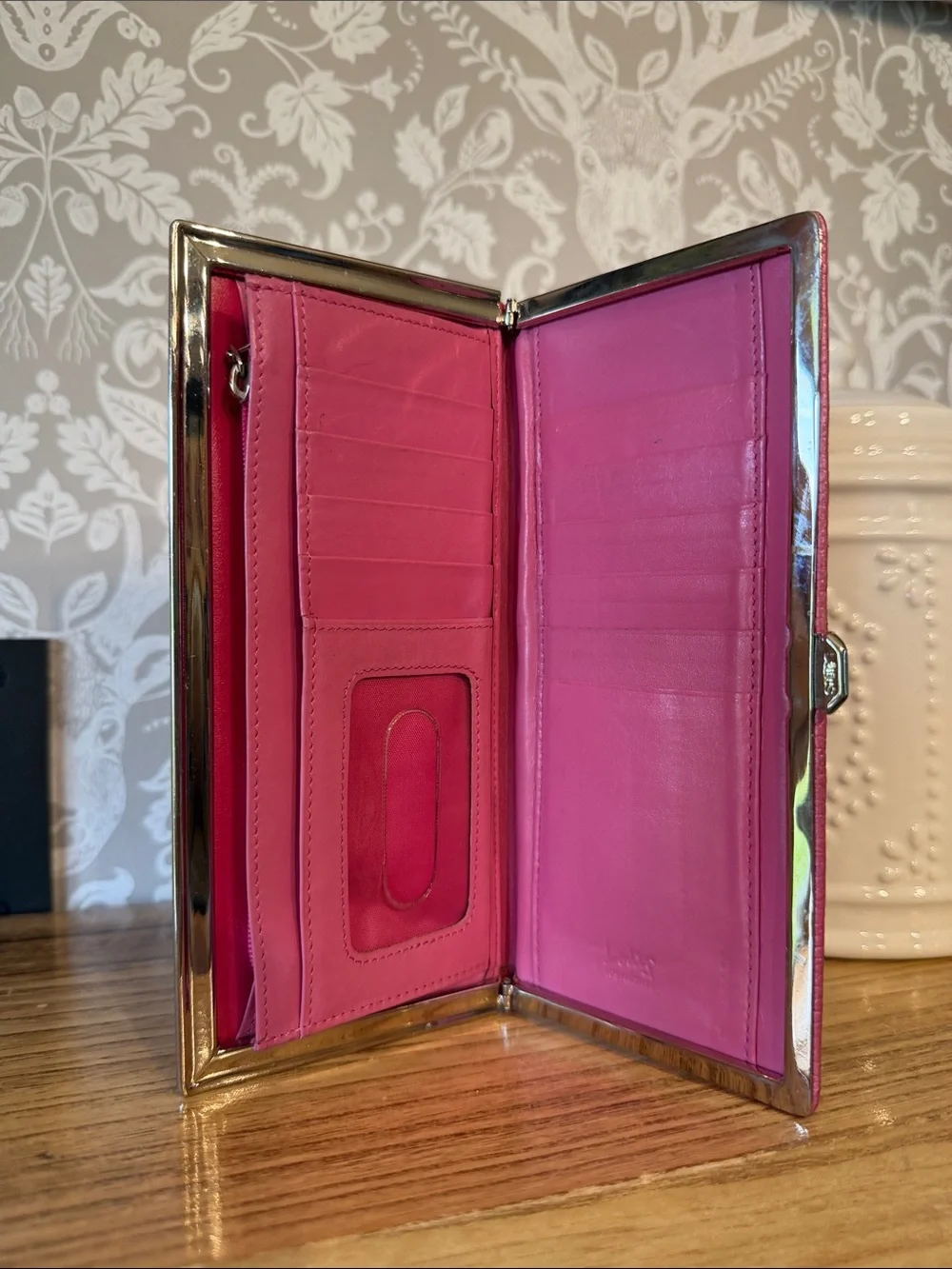 Lodis Pink Pebble Grain Leather Kisslock Wallet - Picture 4 of 4